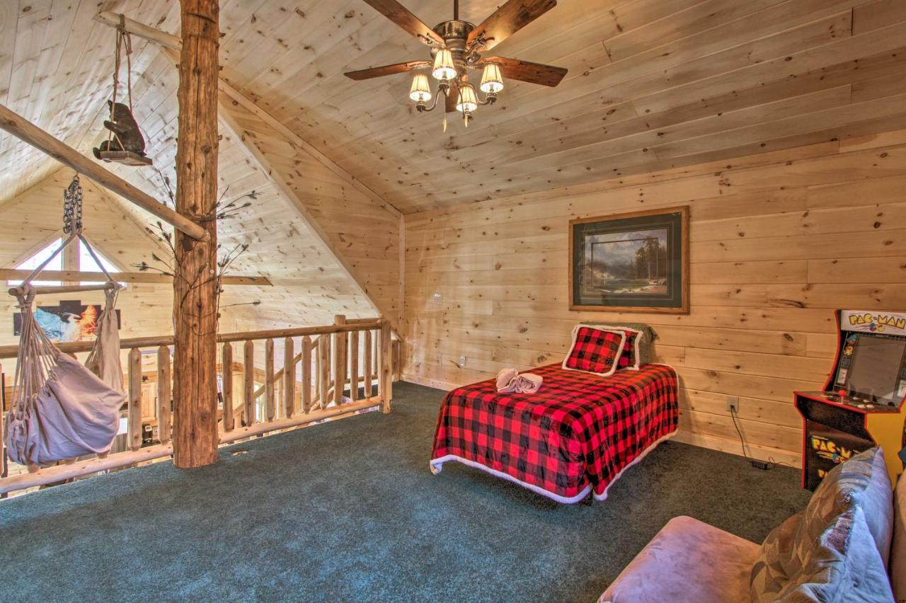 The Phoenix Cabin With Hot Tub In Gatlinburg! Εξωτερικό φωτογραφία
