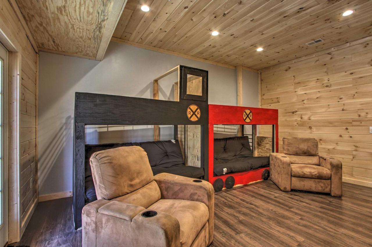 The Phoenix Cabin With Hot Tub In Gatlinburg! Εξωτερικό φωτογραφία
