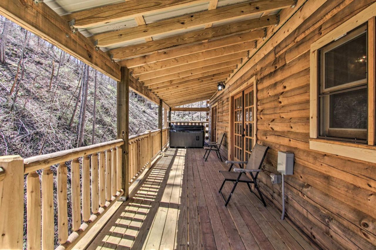 The Phoenix Cabin With Hot Tub In Gatlinburg! Εξωτερικό φωτογραφία